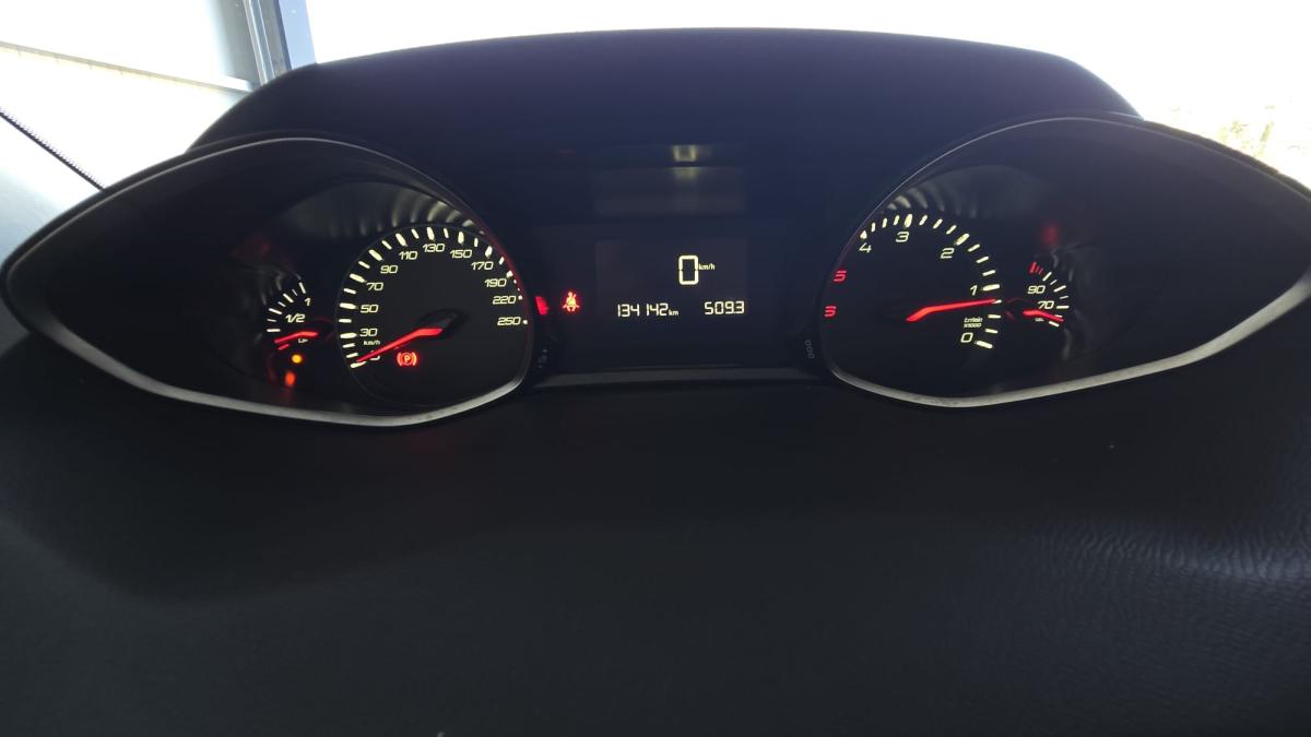 peugeot-308-2019-diesel-1499cc