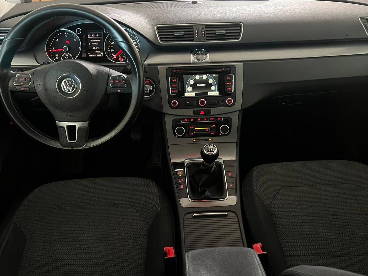 volkswagen-passat-variant-2011-diesel-1598cc