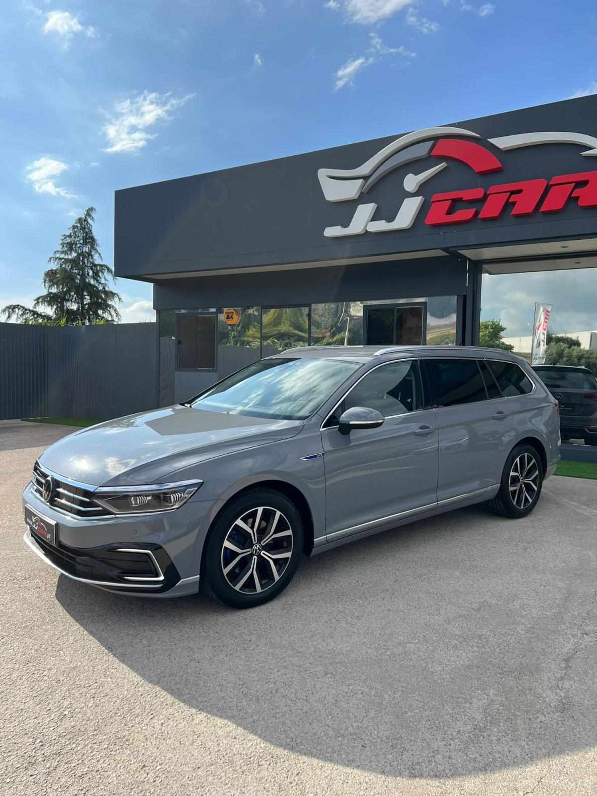 volkswagen-passat-variant-2022-hibrido-a-gasolina-1395cc