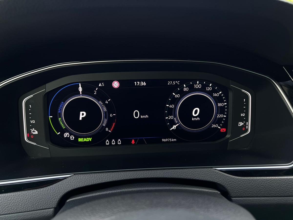 volkswagen-passat-variant-2022-hibrido-a-gasolina-1395cc