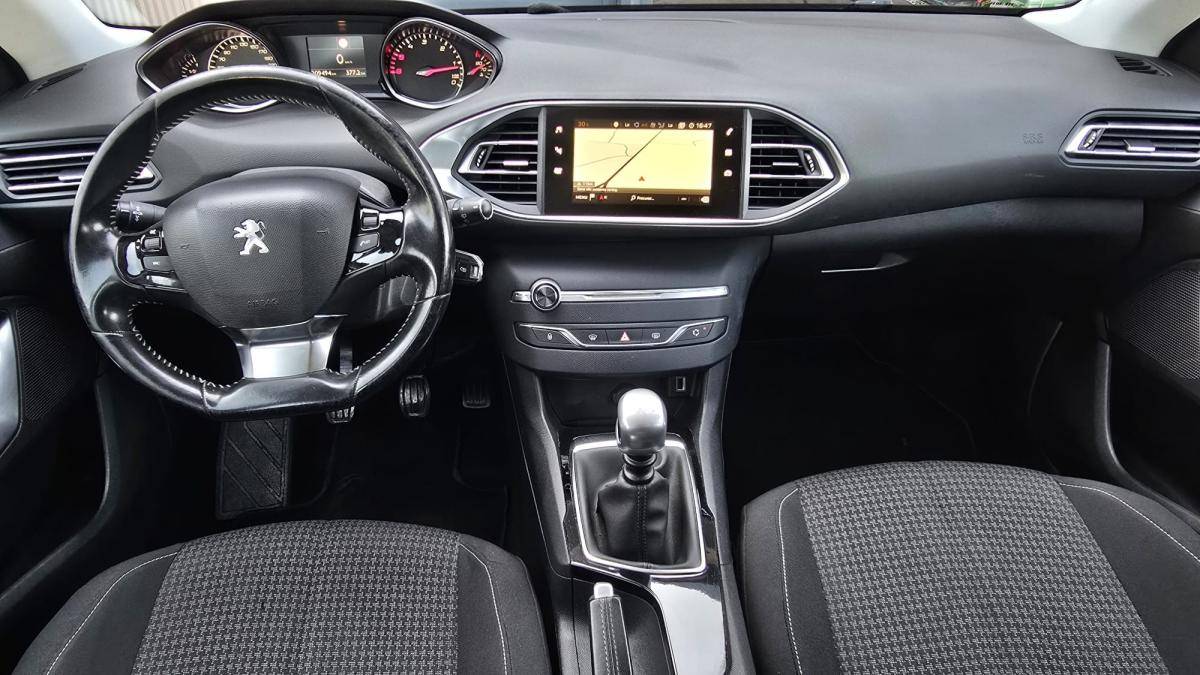 peugeot-308-sw-2018-diesel-1499cc