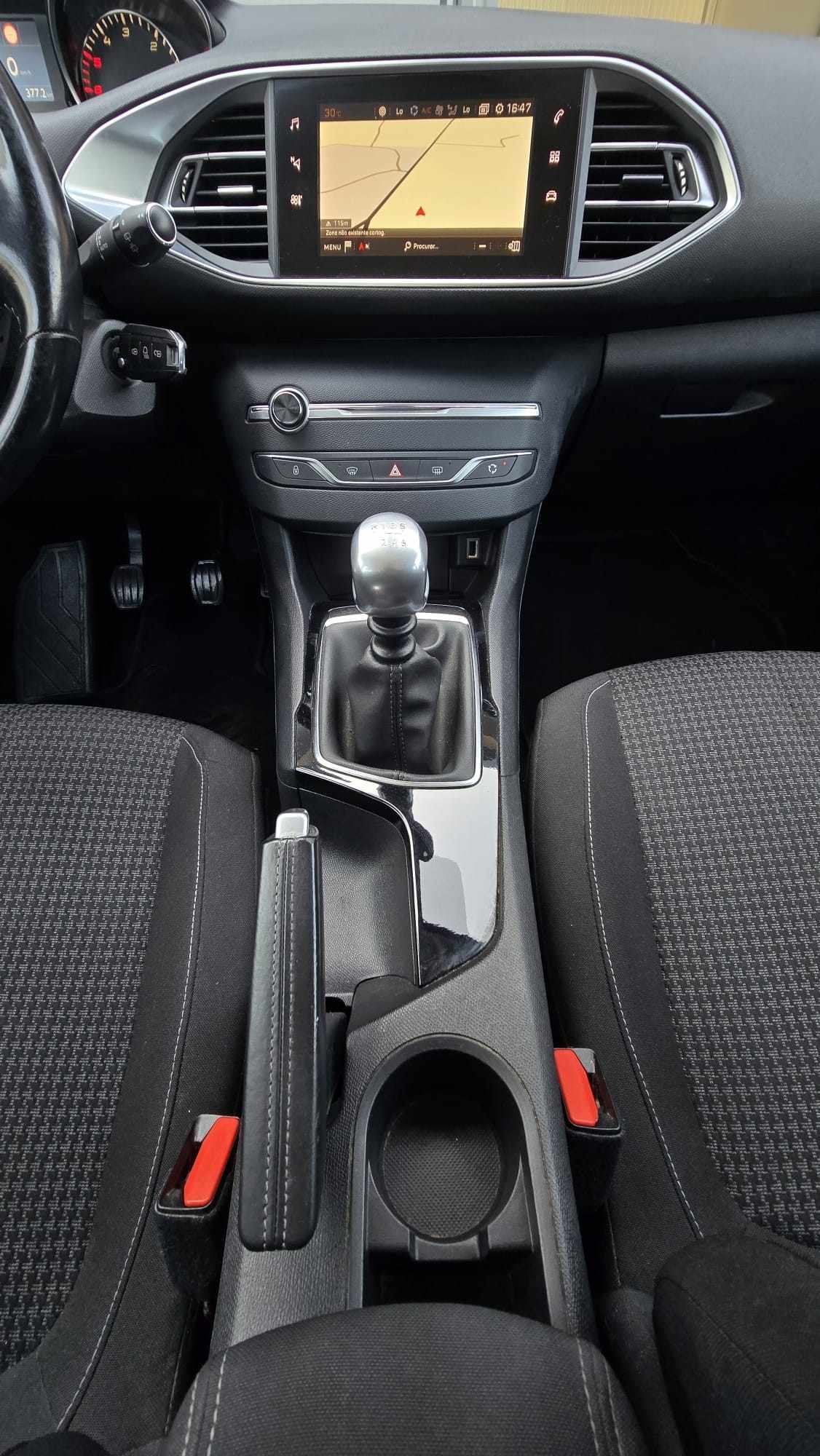 peugeot-308-sw-2018-diesel-1499cc