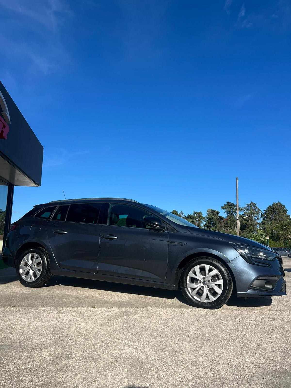 renault-megane-sport-tourer-2019-diesel-1461cc