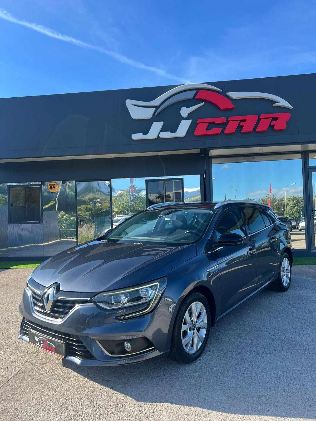 renault-megane-sport-tourer-2019-diesel-1461cc