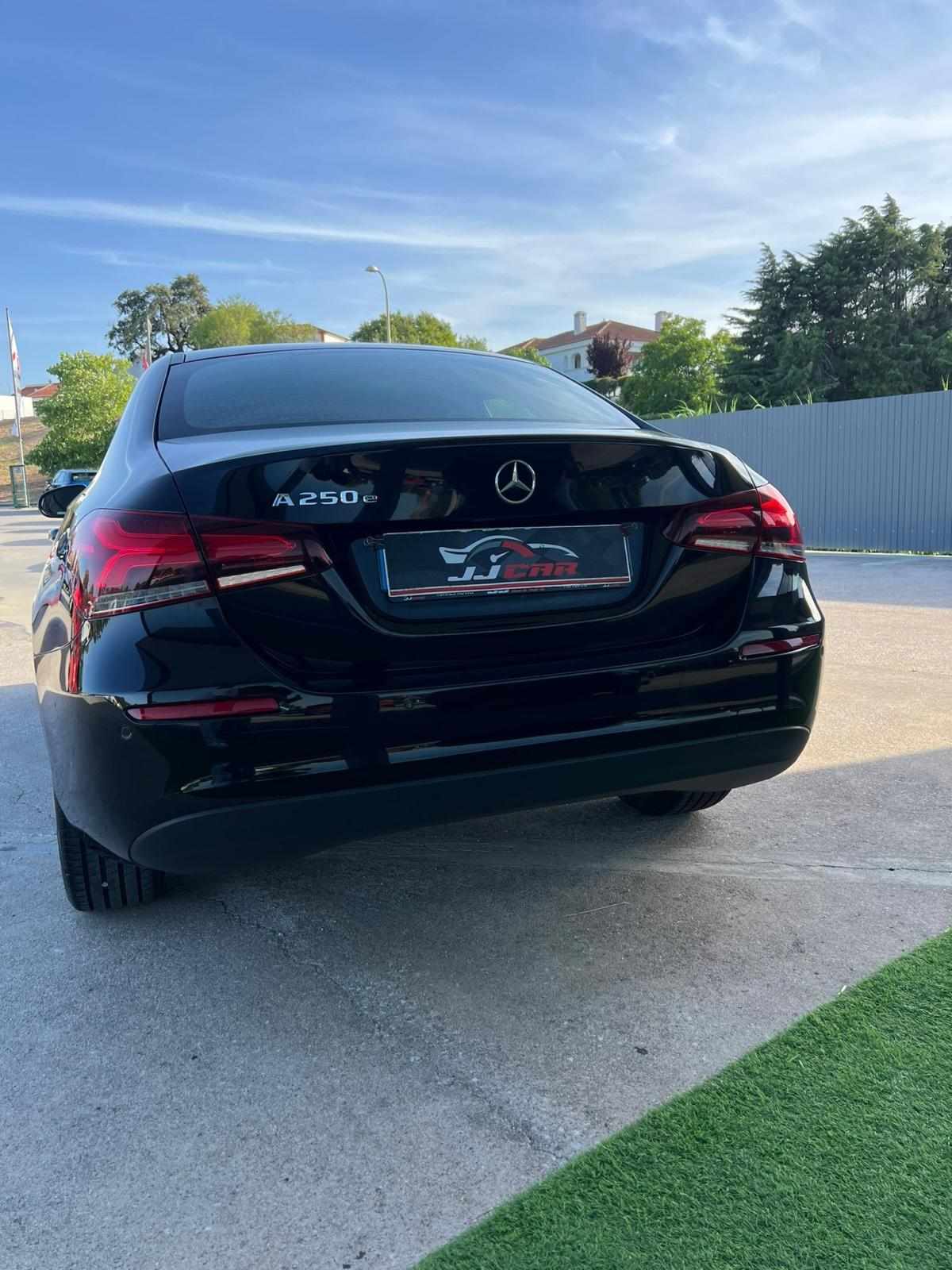 mercedes-benz-classe-a-2020-hibrido-a-gasolina-1332cc