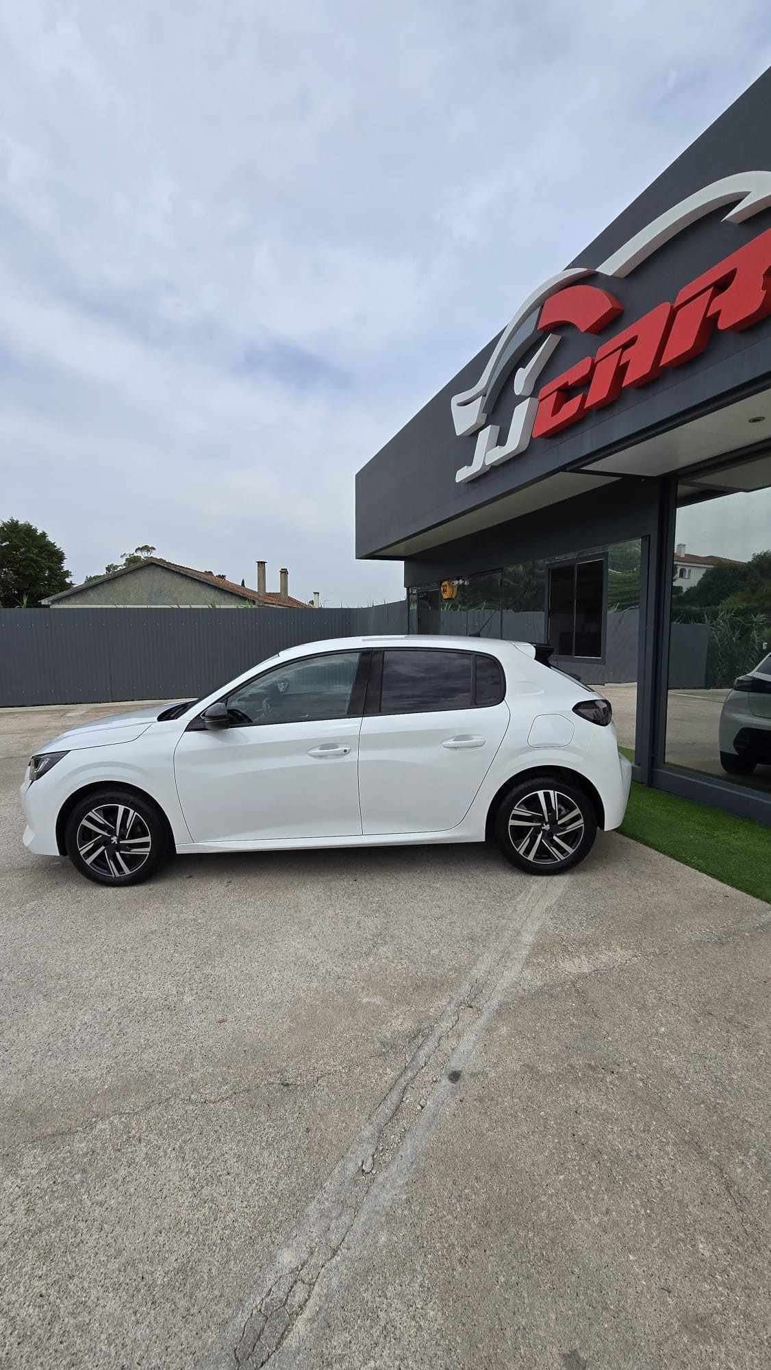 peugeot-208-2021-diesel-1499cc