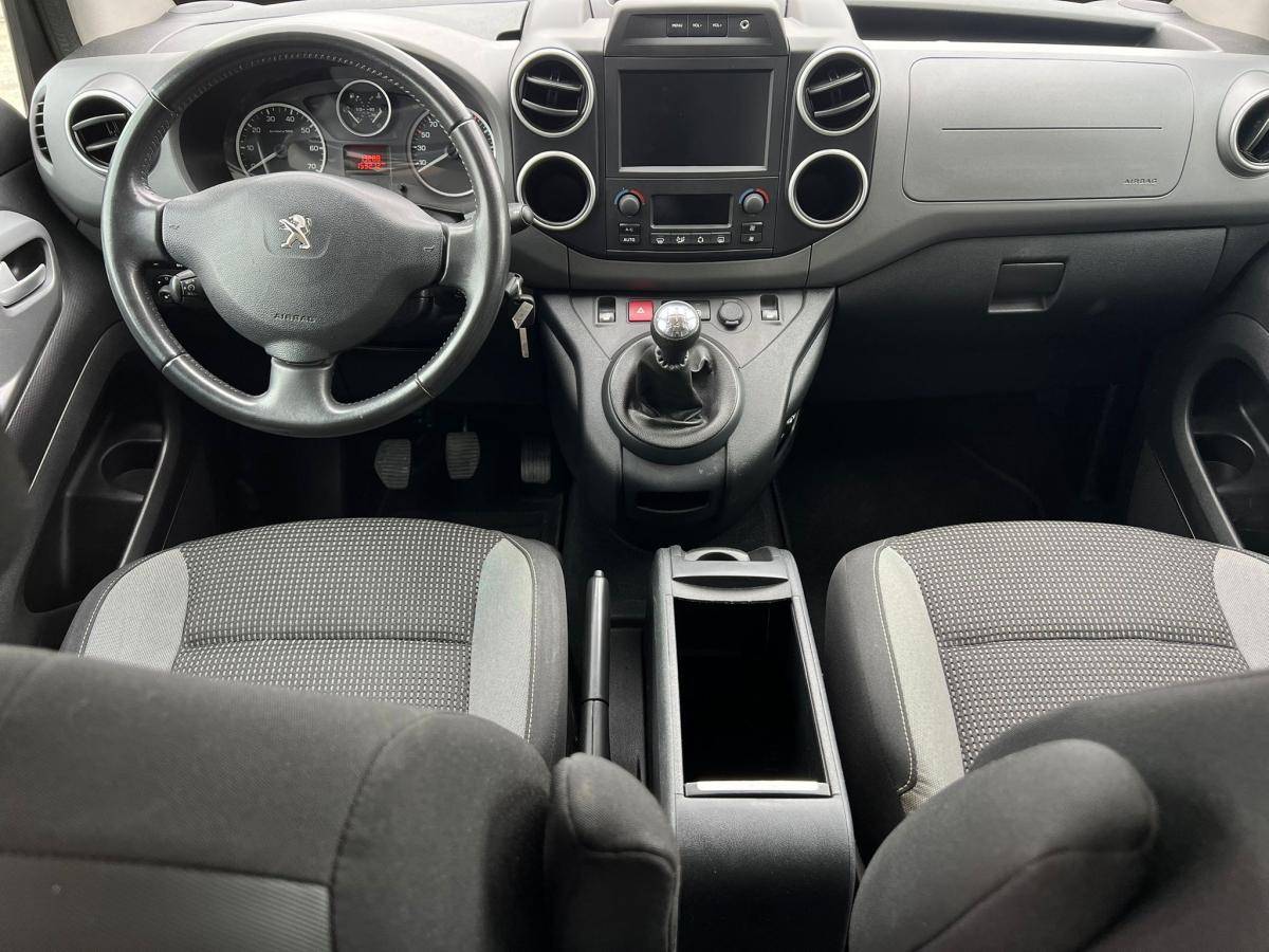peugeot-partner-2018-gasolina-1199cc