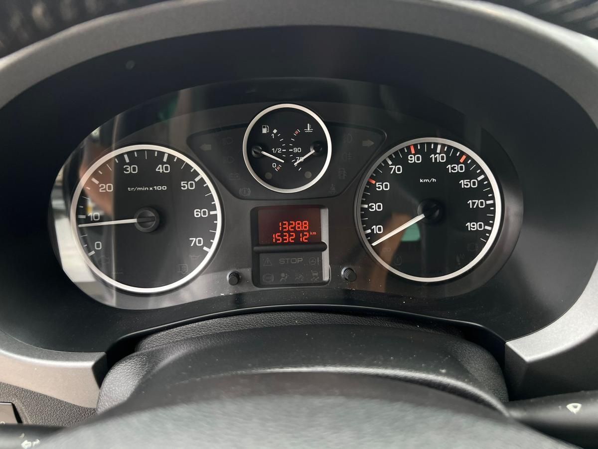 peugeot-partner-2018-gasolina-1199cc