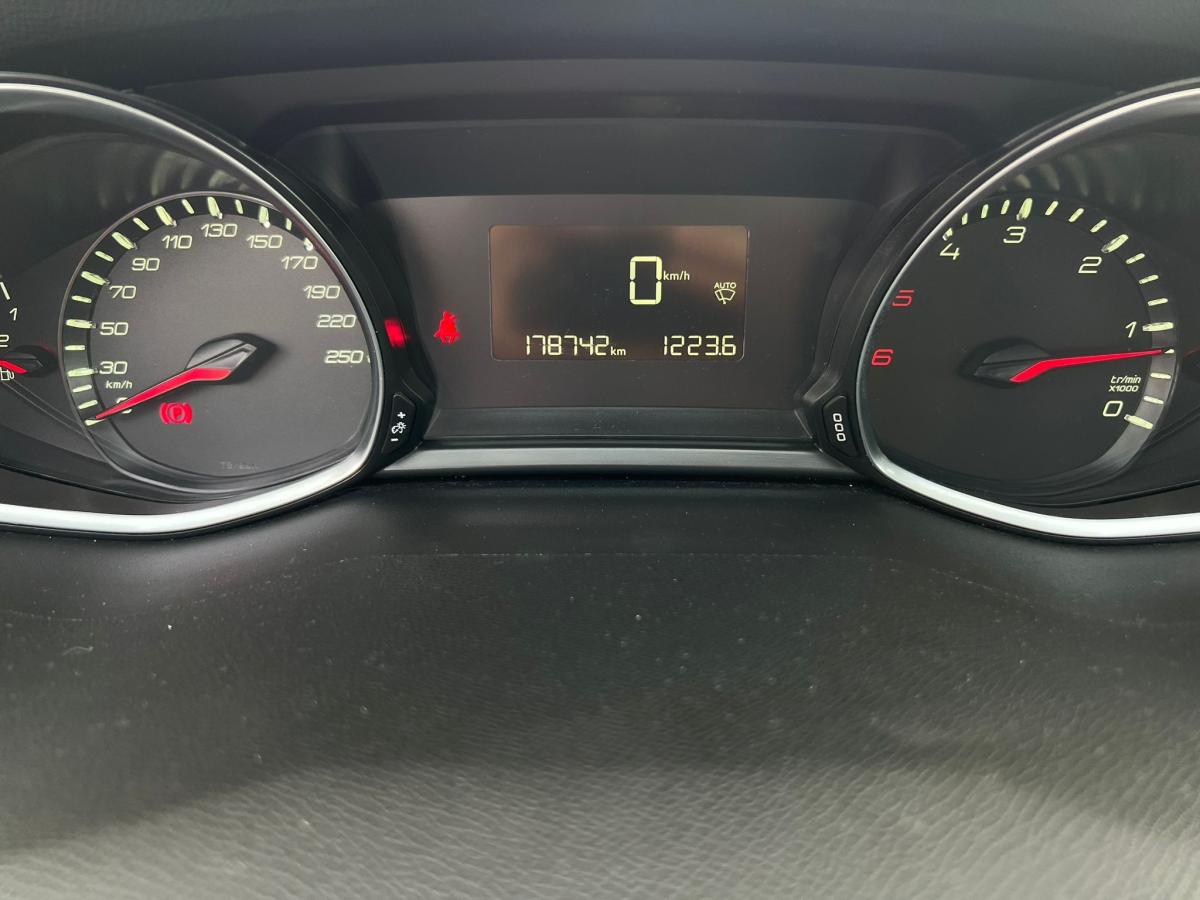peugeot-308-sw-2014-diesel-1560cc