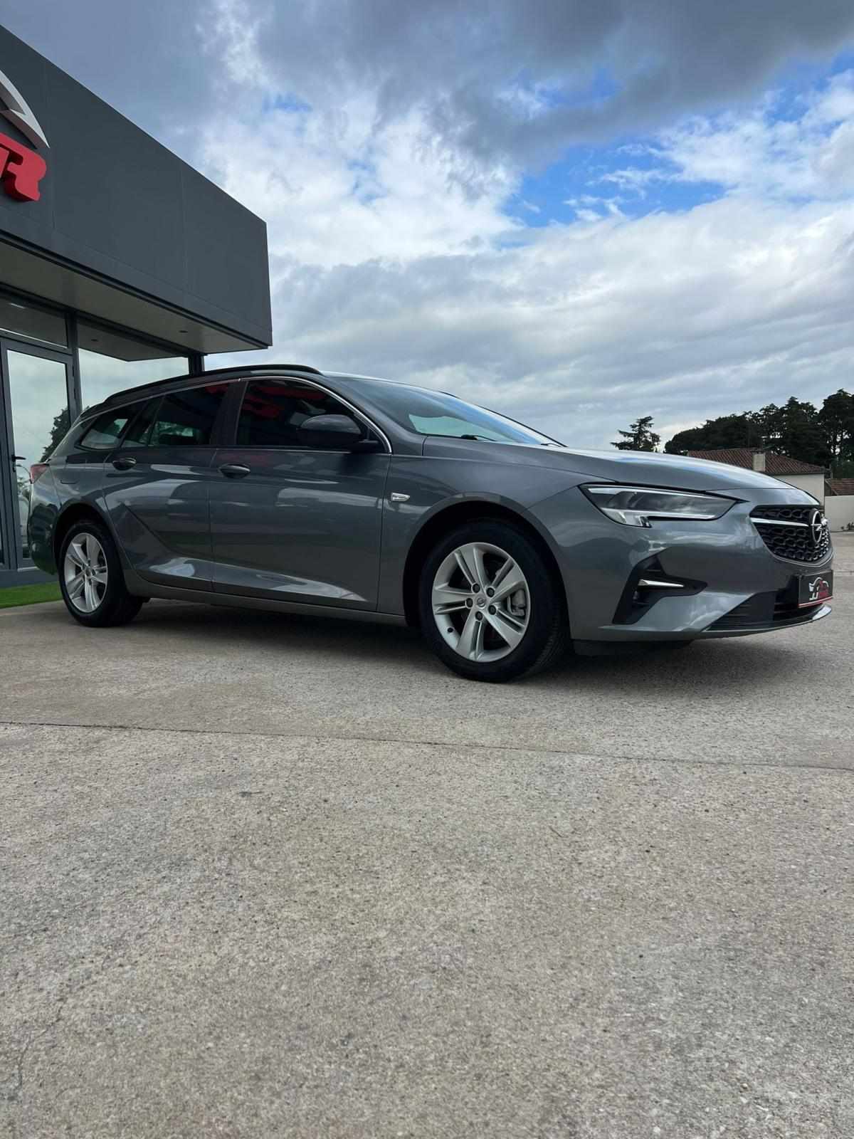 opel-insignia-sports-tourer-2021-diesel-1496cc