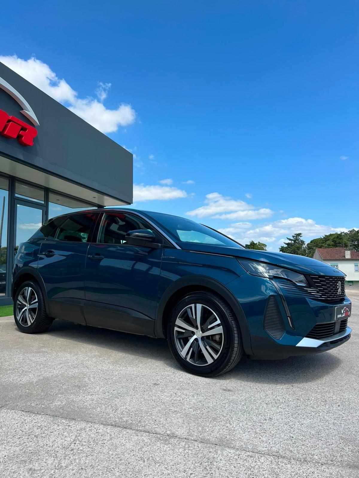 peugeot-3008-2023-hibrido-a-gasolina-1598cc