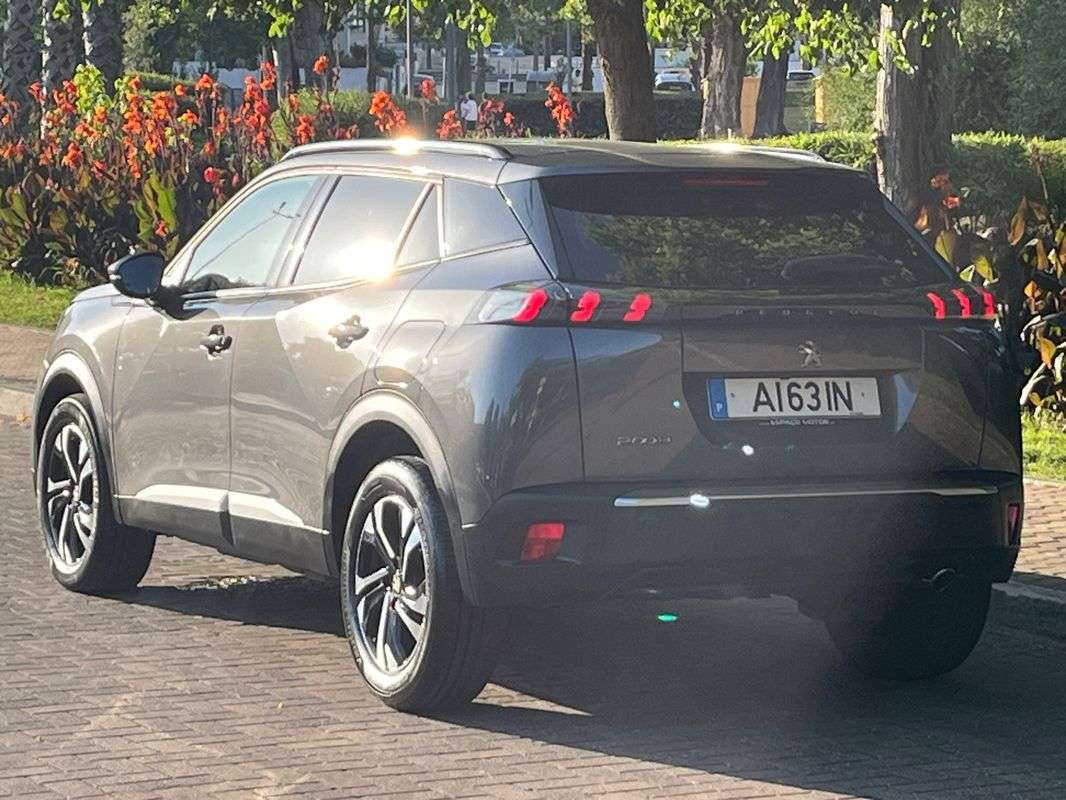 peugeot-2008-2021-diesel-1499cc