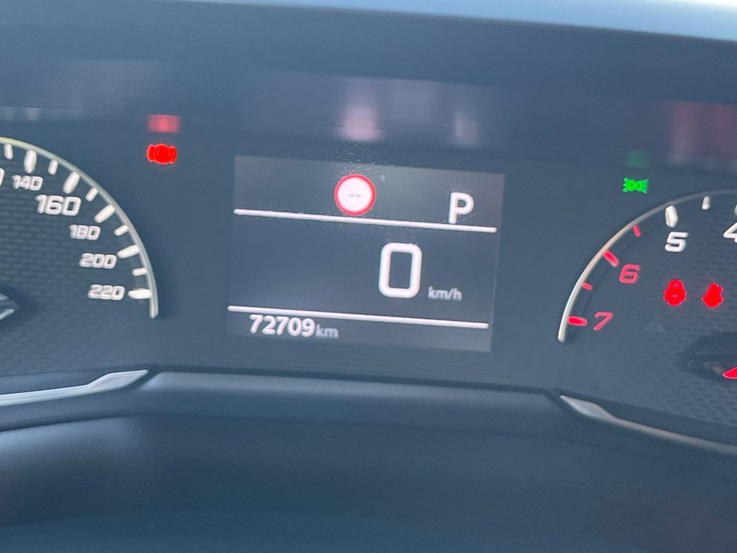 peugeot-2008-2021-diesel-1499cc
