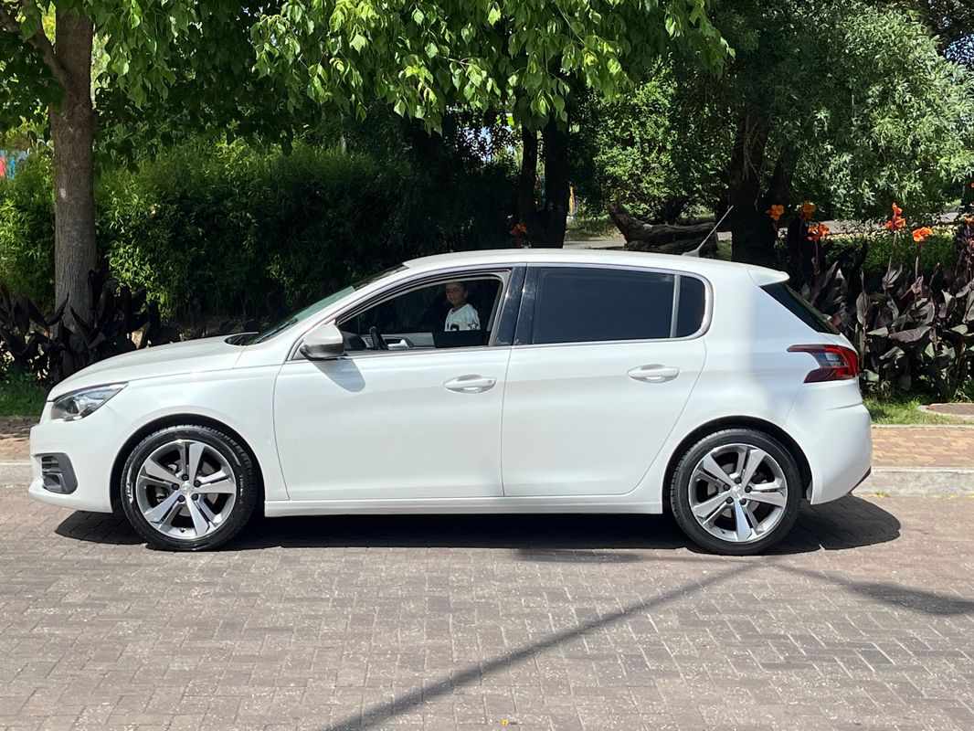peugeot-308-2018-gasolina-1199cc