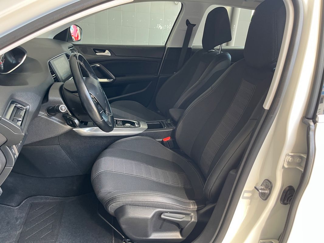 peugeot-308-2018-gasolina-1199cc