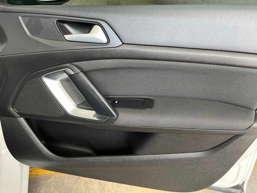 peugeot-308-2018-gasolina-1199cc