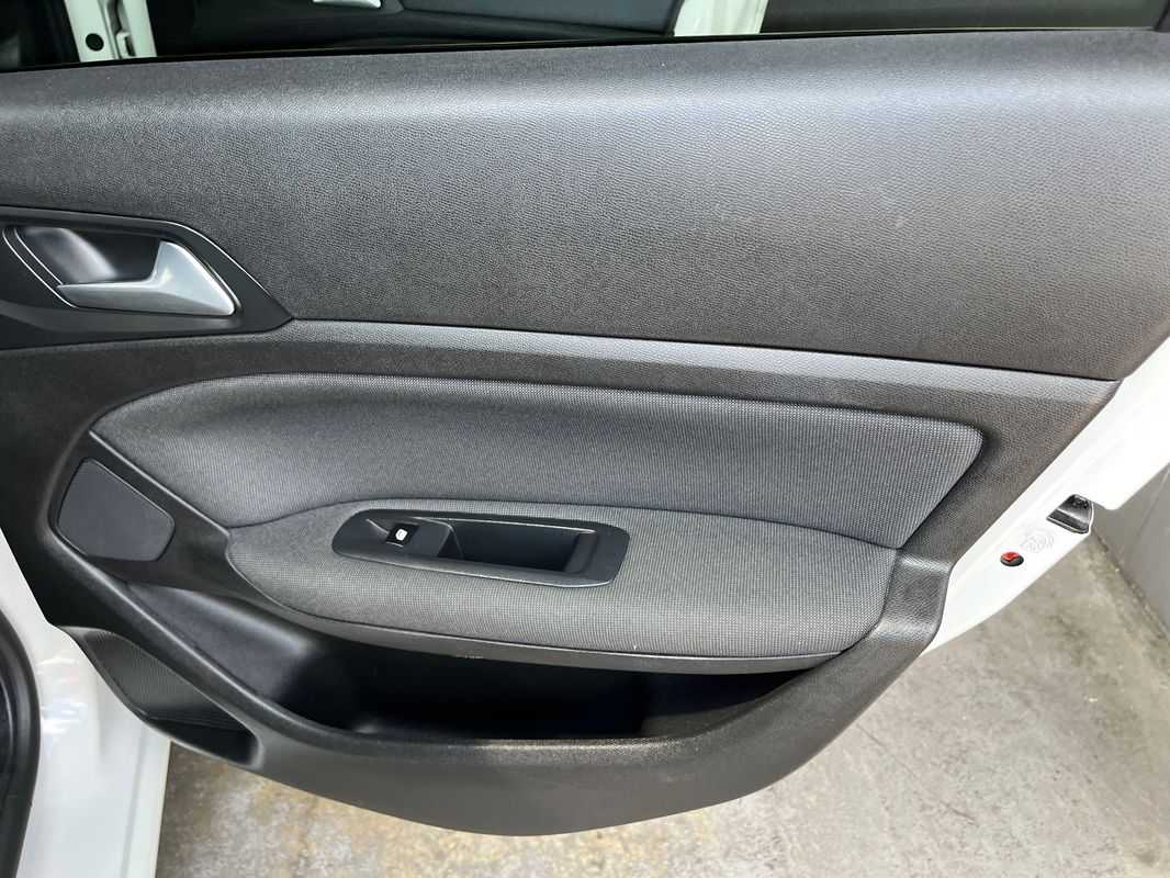 peugeot-308-2018-gasolina-1199cc