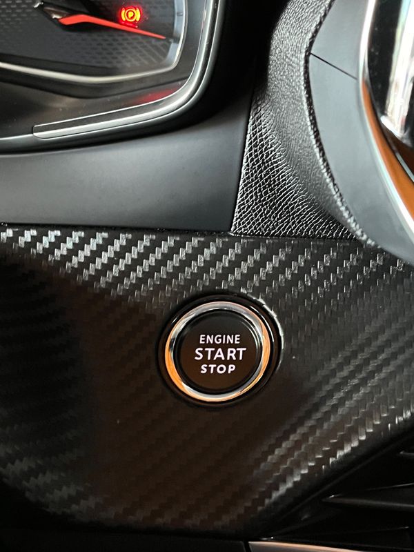 peugeot-2008-2022-gasolina-1199cc