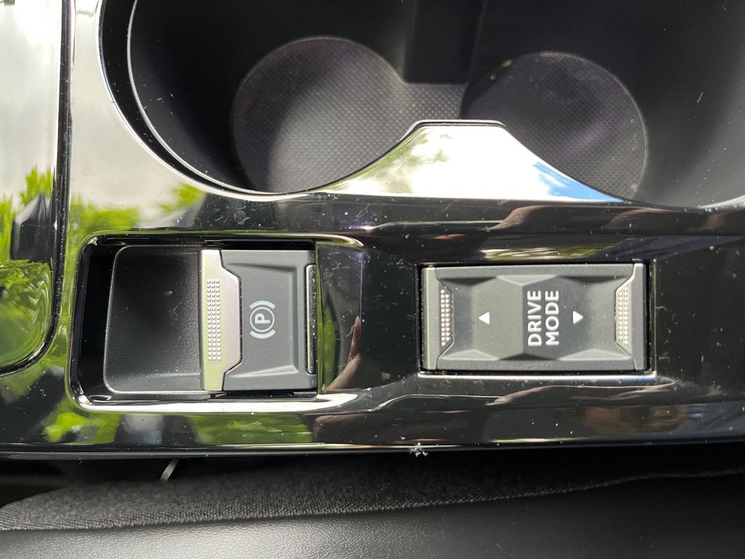peugeot-2008-2022-gasolina-1199cc