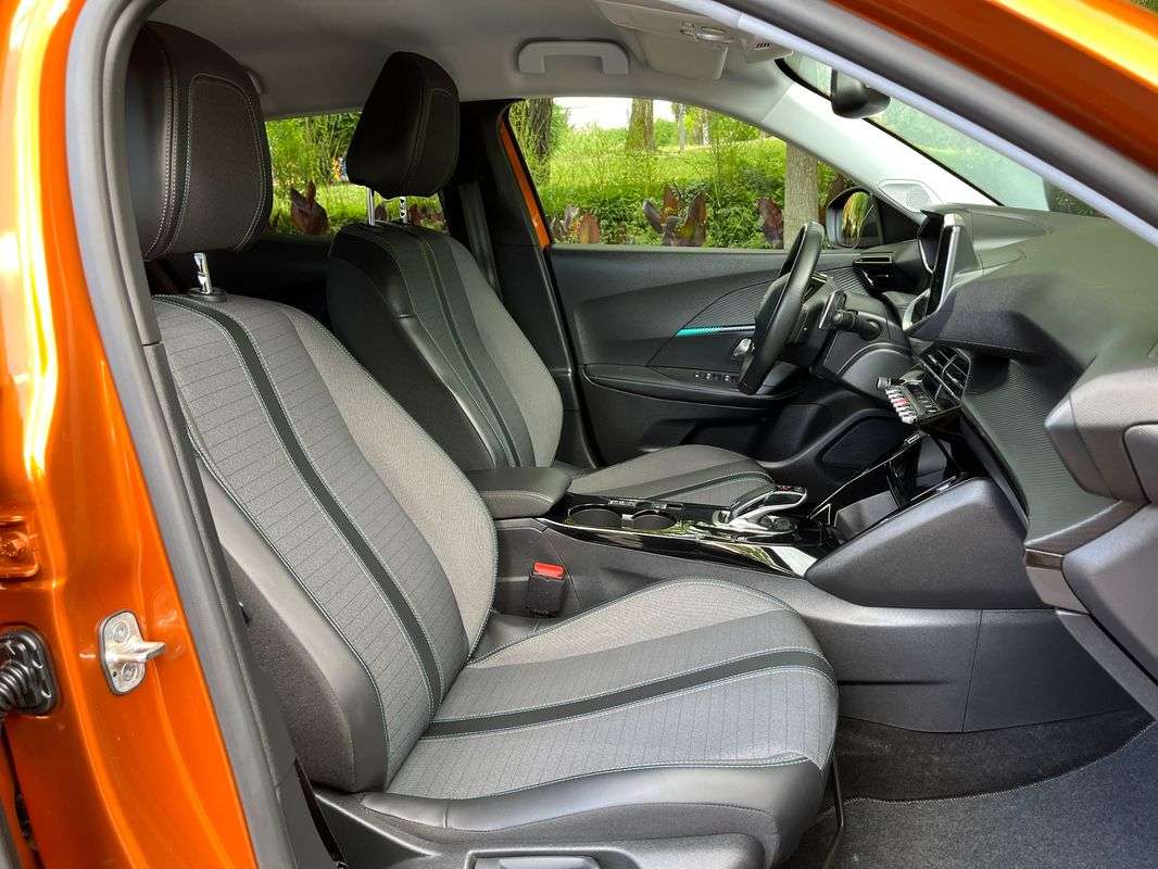 peugeot-2008-2022-gasolina-1199cc