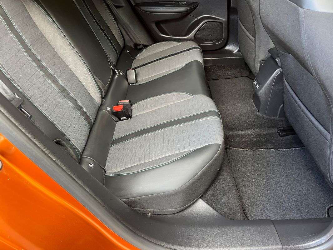 peugeot-2008-2022-gasolina-1199cc