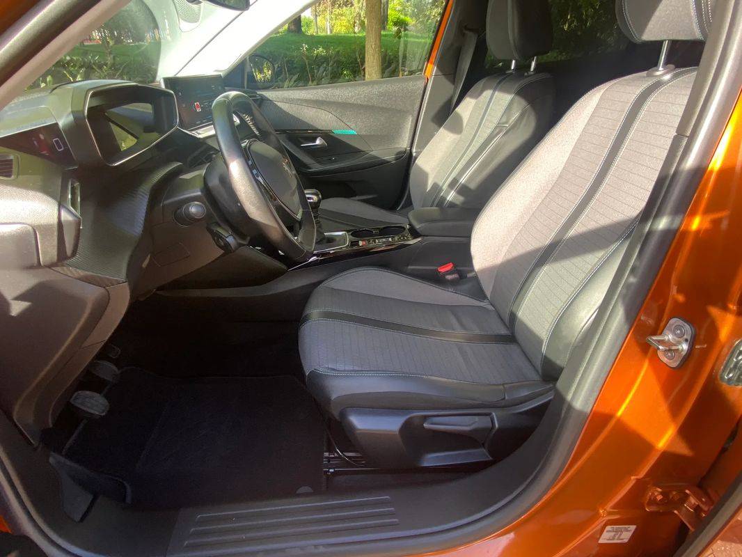 peugeot-2008-2021-gasolina-1199cc