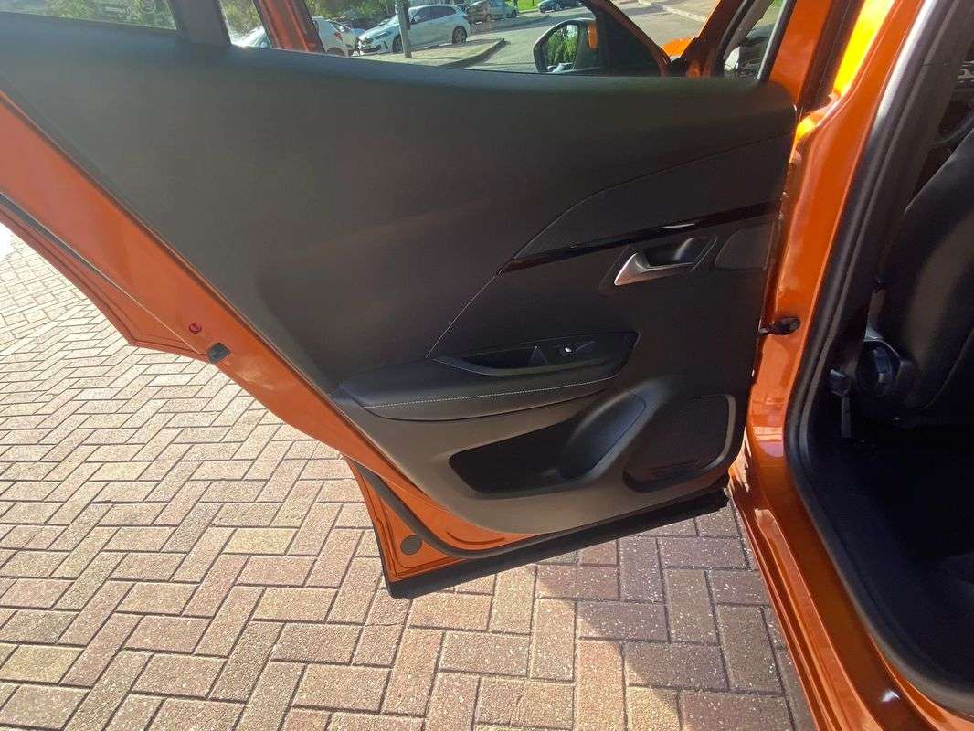 peugeot-2008-2021-gasolina-1199cc