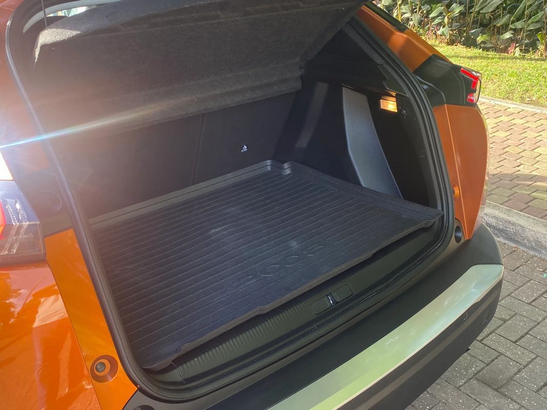 peugeot-2008-2021-gasolina-1199cc