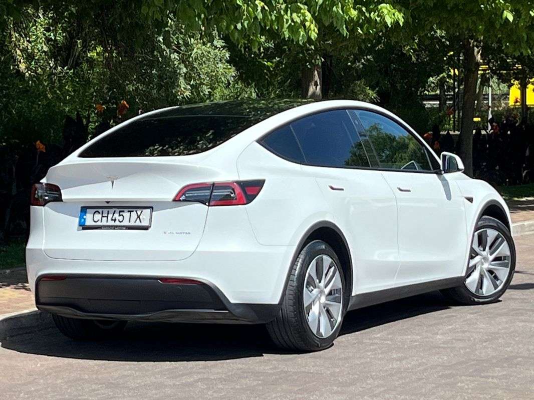 tesla-model-y-2023-eletrico-0cc