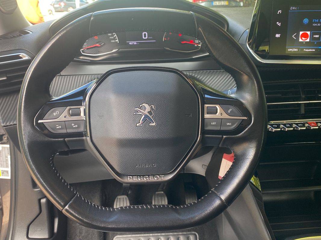 peugeot-2008-2020-gasolina-1199cc