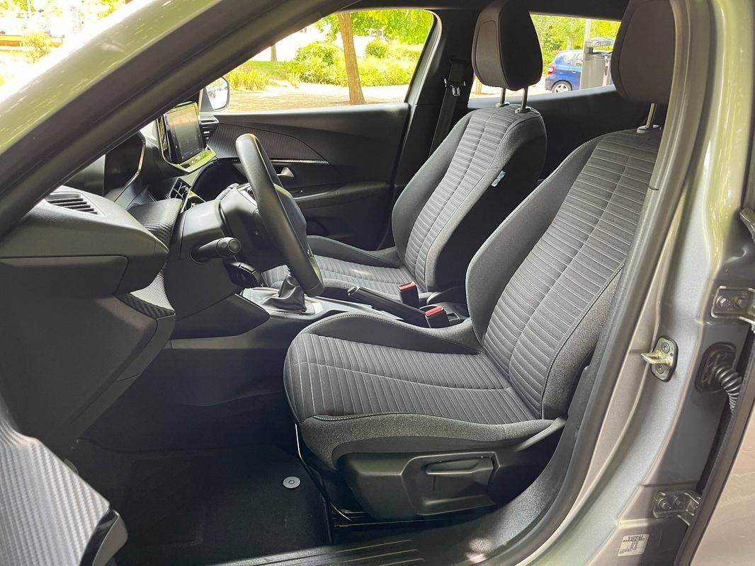 peugeot-2008-2022-gasolina-1199cc