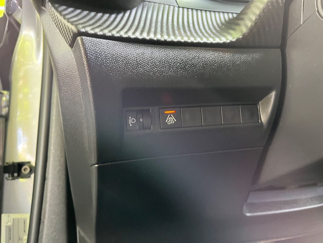peugeot-2008-2022-gasolina-1199cc