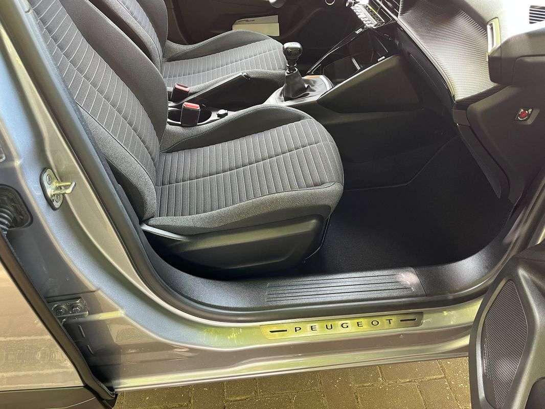 peugeot-2008-2022-gasolina-1199cc