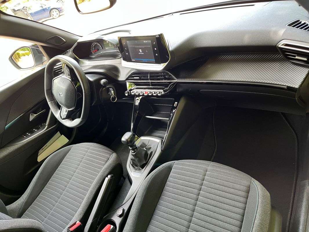 peugeot-2008-2022-gasolina-1199cc
