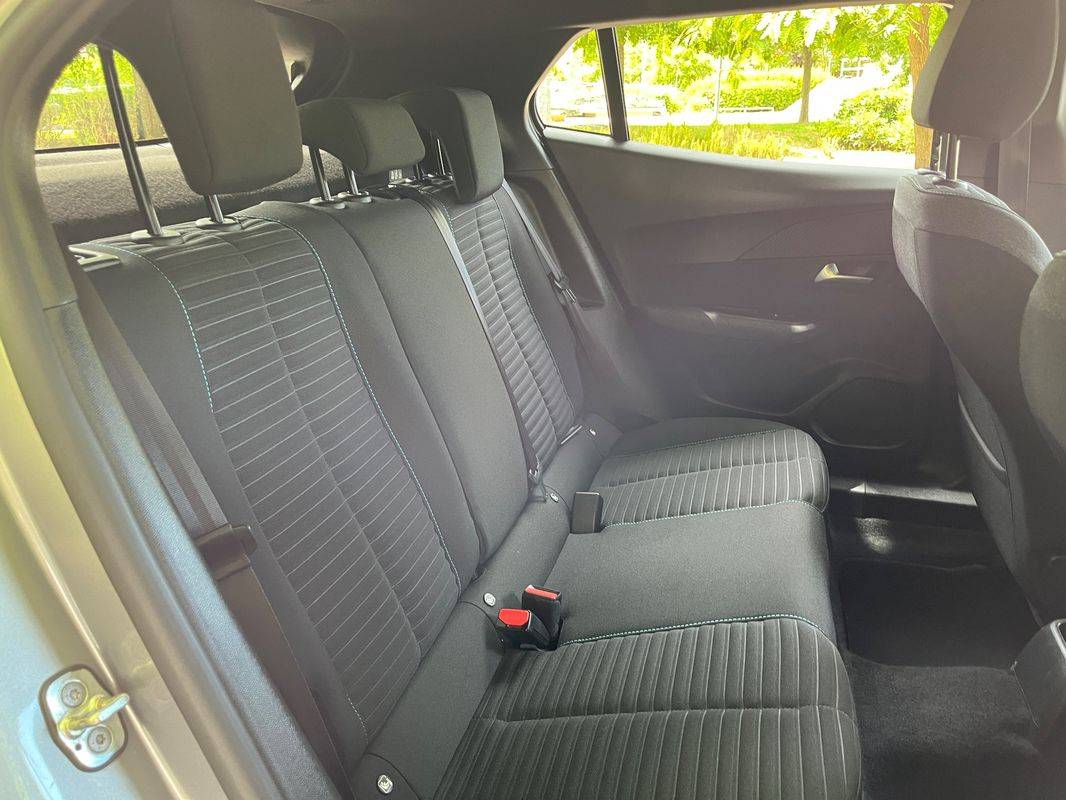 peugeot-2008-2022-gasolina-1199cc