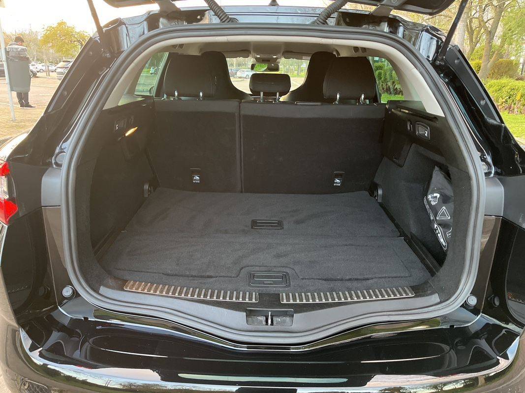 renault-megane-sport-tourer-2017-diesel-1598cc