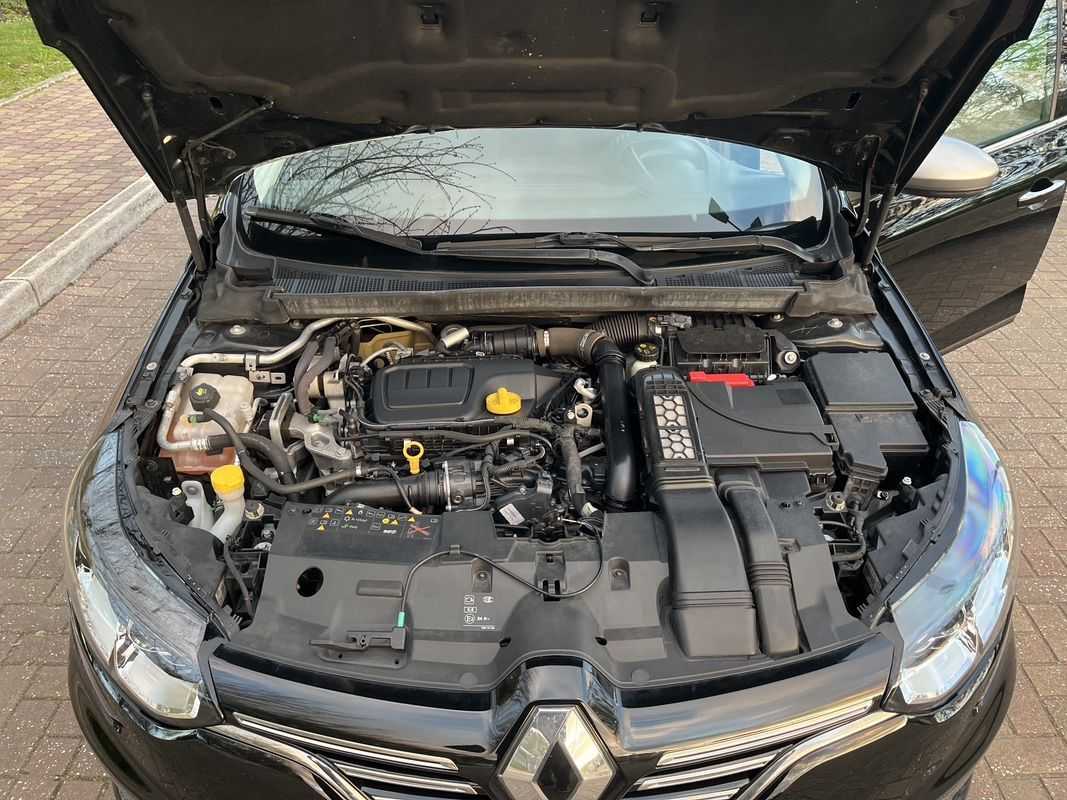 renault-megane-sport-tourer-2017-diesel-1598cc