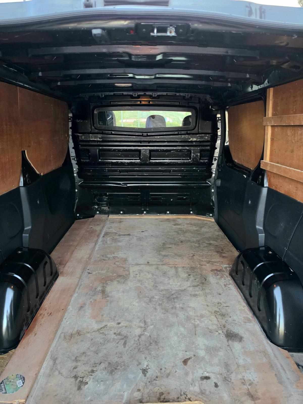 renault-trafic-2015-diesel-1598cc