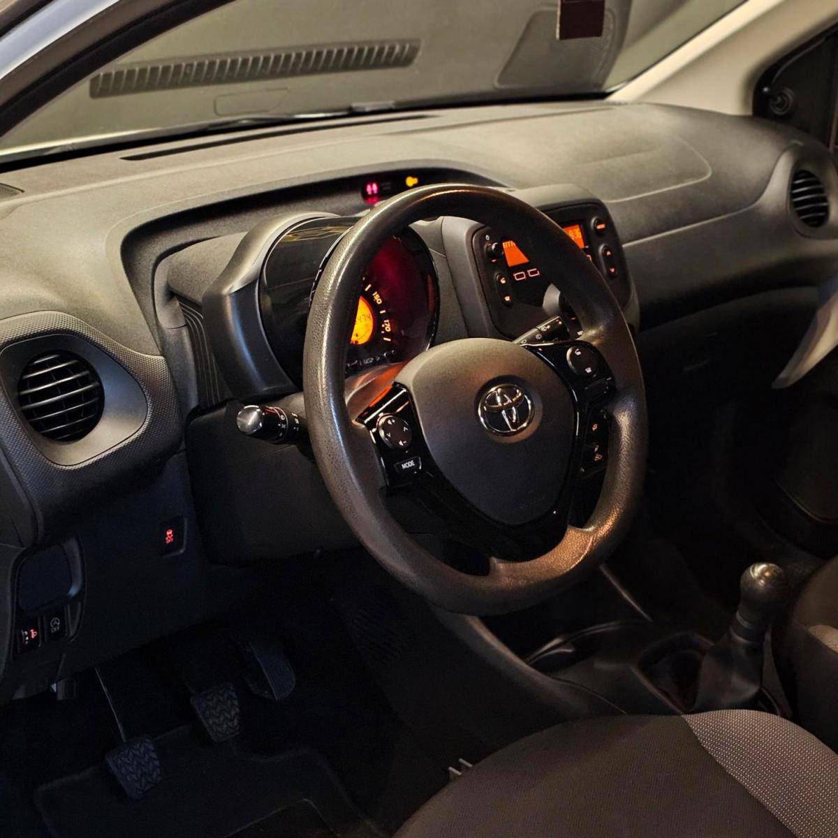 toyota-aygo-2017-gasolina-998cc