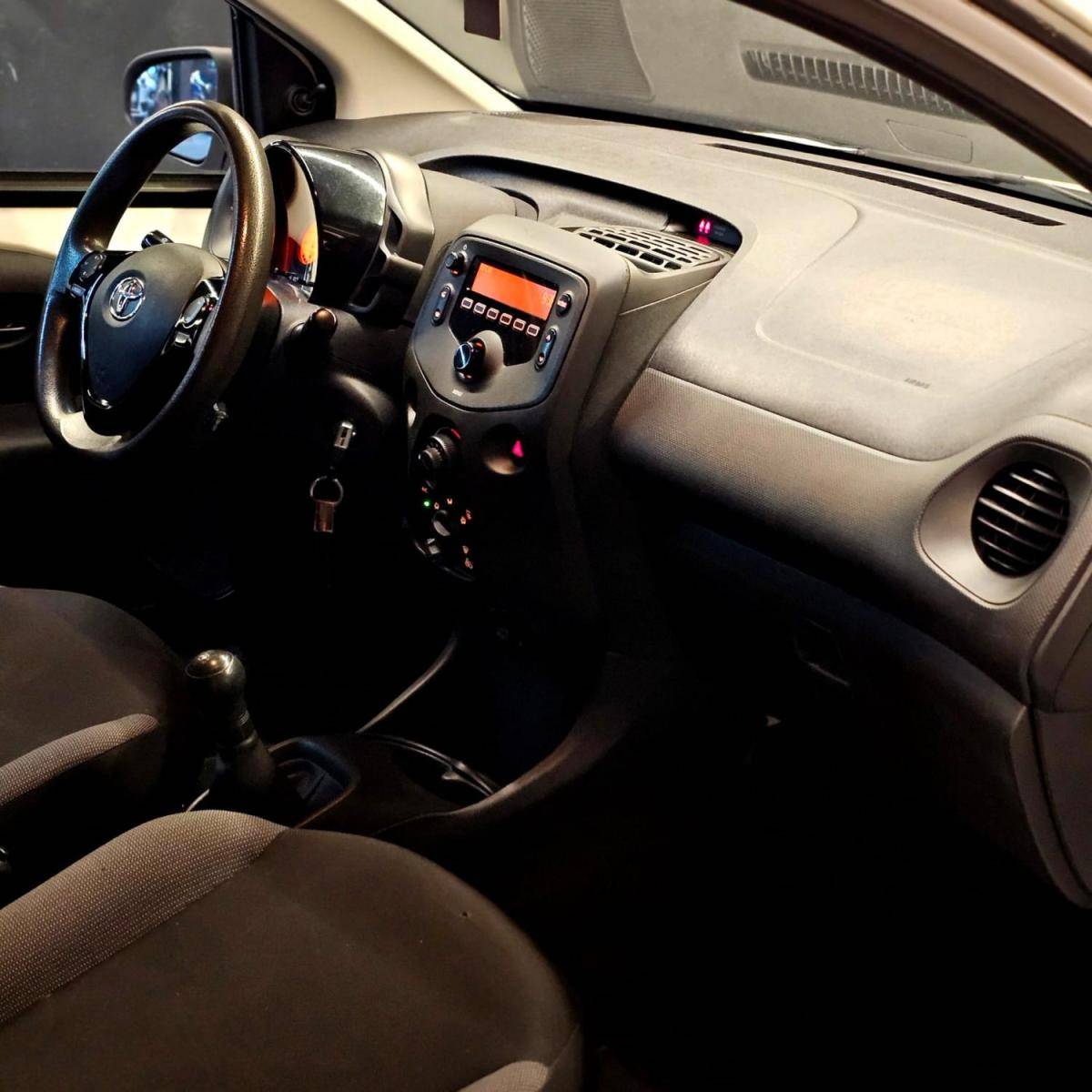 toyota-aygo-2017-gasolina-998cc