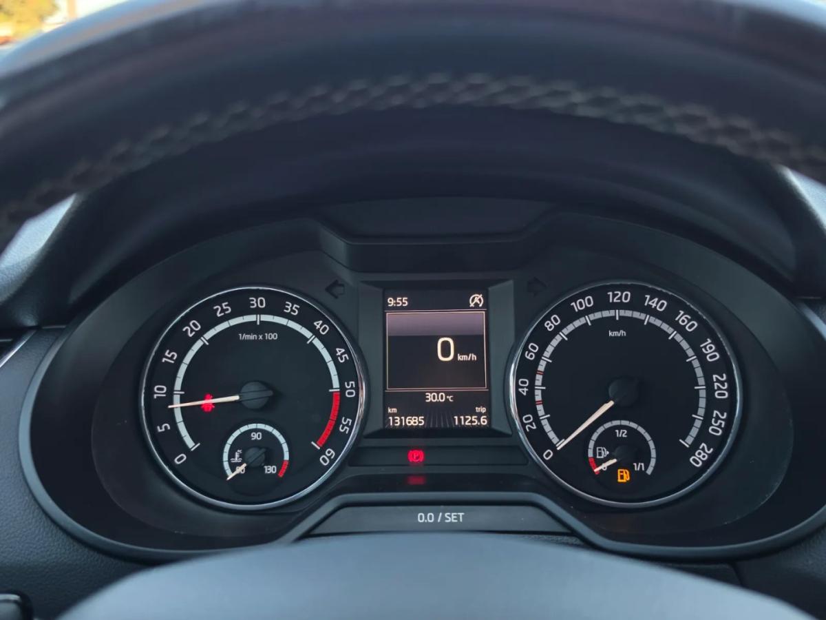 skoda-octavia-2016-diesel-1968cc