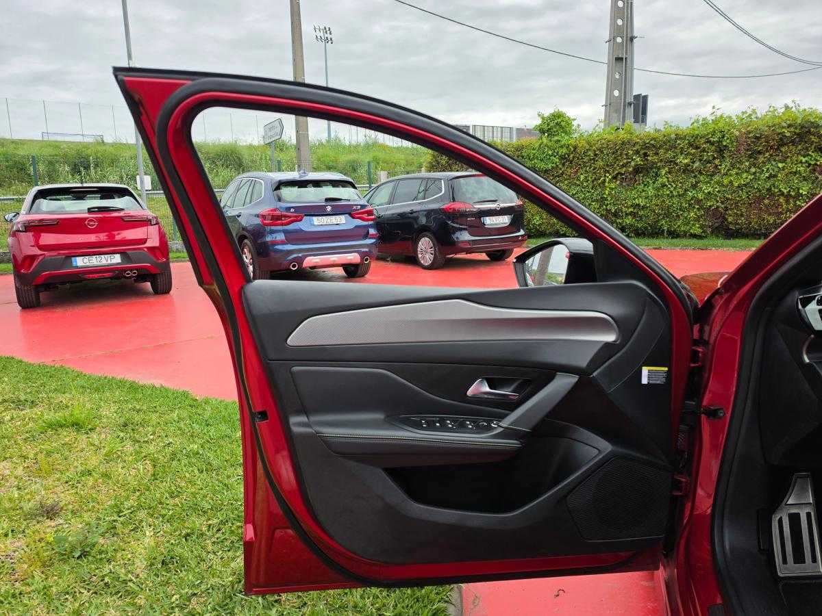 peugeot-308-2022-gasolina-1199cc