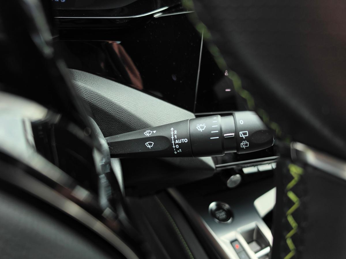 peugeot-308-2022-gasolina-1199cc
