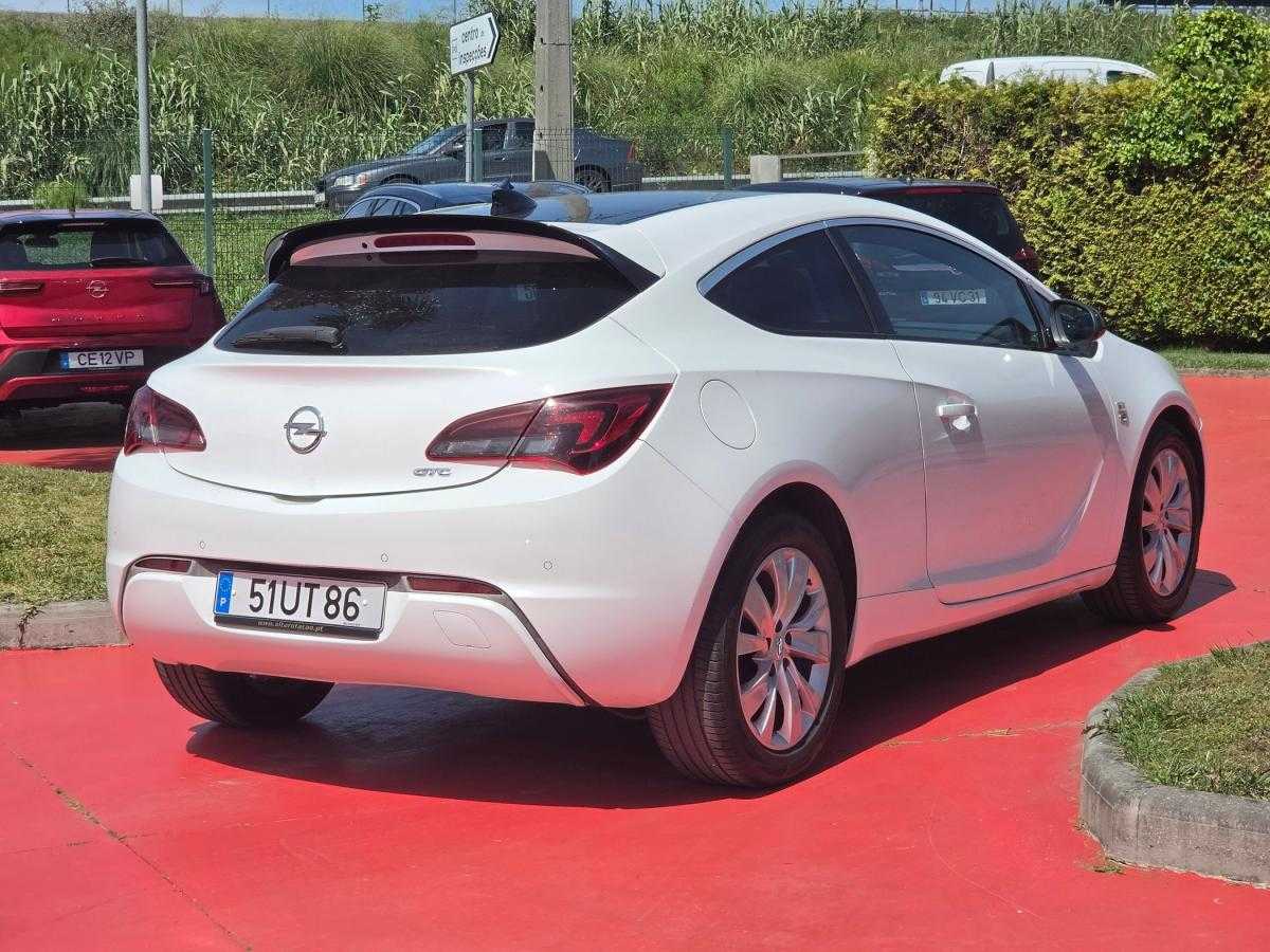 opel-astra-gtc-2018-diesel-1598cc