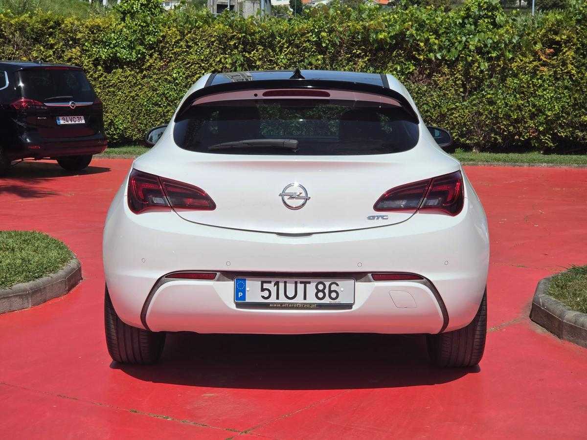 opel-astra-gtc-2018-diesel-1598cc