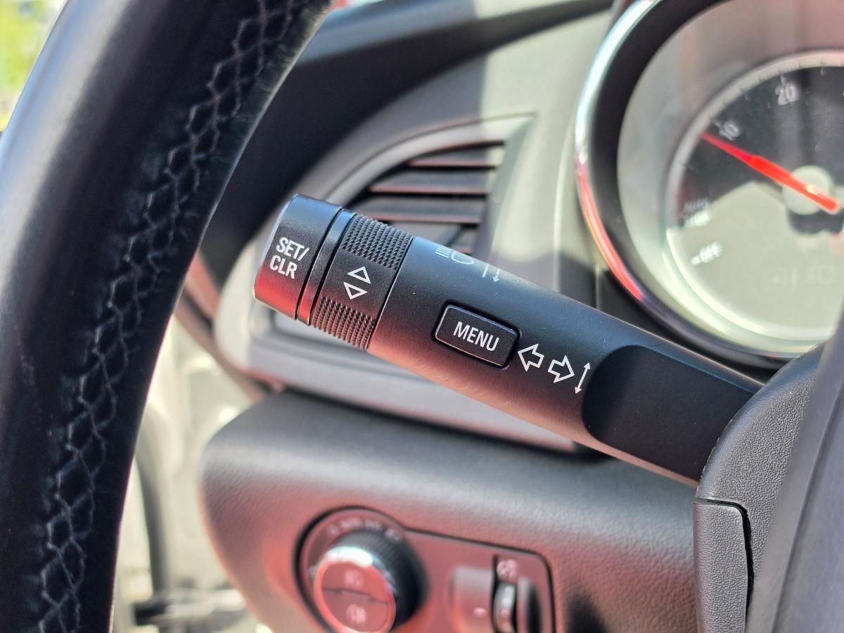 opel-astra-gtc-2018-diesel-1598cc