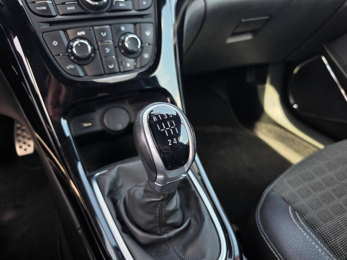 opel-astra-gtc-2018-diesel-1598cc