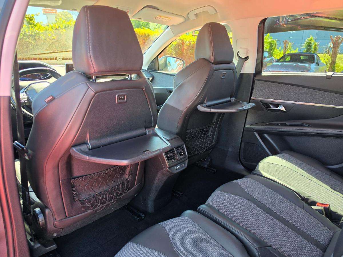 peugeot-5008-2018-diesel-1499cc