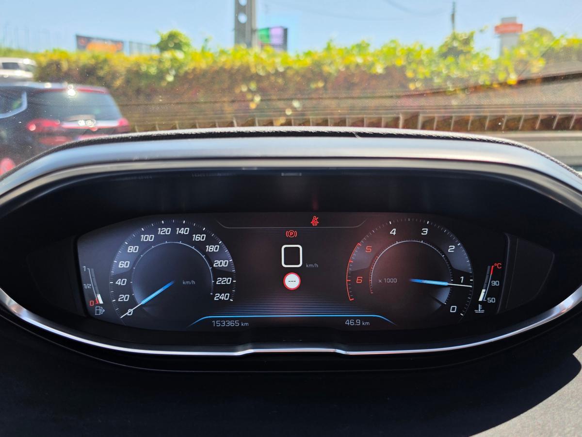 peugeot-5008-2018-diesel-1499cc