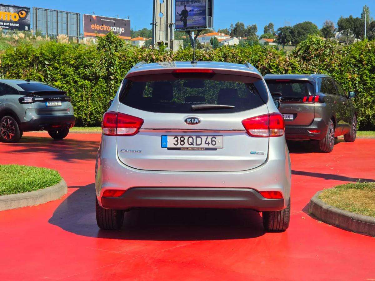 kia-carens-2015-diesel-1685cc